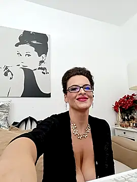 RebeccaNoble online show from 11.16.25