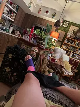 hothole4use online show from 04.25.26