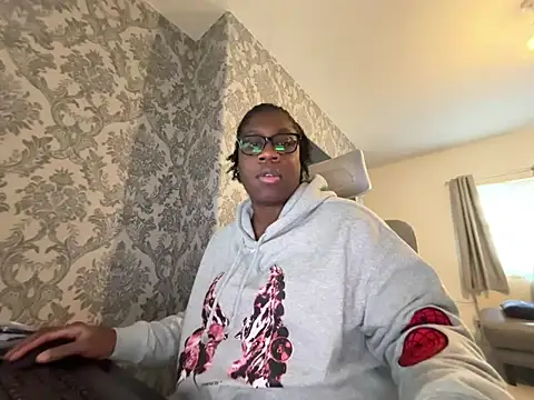 Snapshot of blacksexybeauty31 chatting on 04.29.26 blacksexybeauty31 online show from 04.29.26