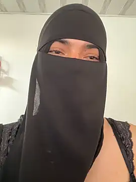 Snapshot of radiagazali chatting on 11.13.25 radiagazali online show from 11.13.25