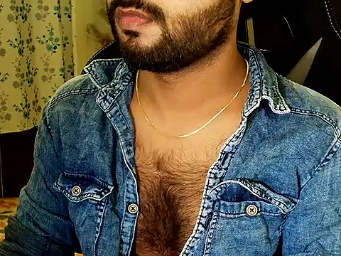 Snapshot of SHENOY3 chatting on 10.13.25 SHENOY3 online show from 10.13.25