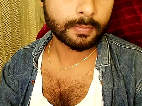 Snapshot of SHENOY3 chatting on 10.31.25 SHENOY3 online show from 10.31.25