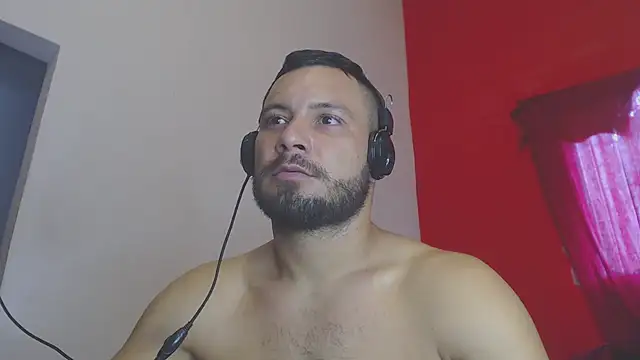 Snapshot of body_x29 chatting on 12.22.24 body x29 online show from 12.22.24