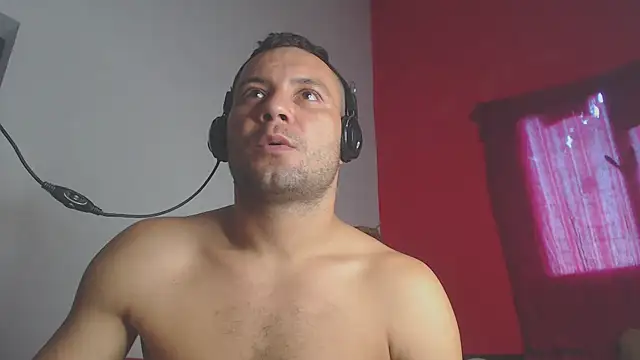 Snapshot of body_x29 chatting on 01.07.25 body x29 online show from 01.07.25