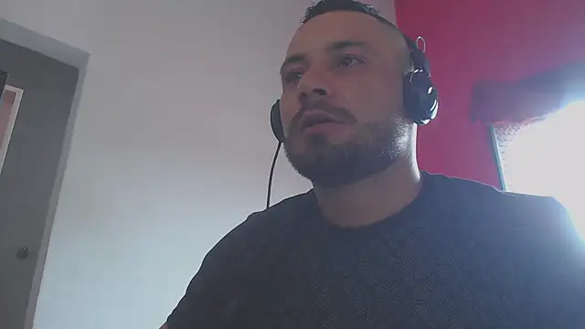 Snapshot of body_x29 chatting on 03.04.25 body x29 online show from 03.04.25