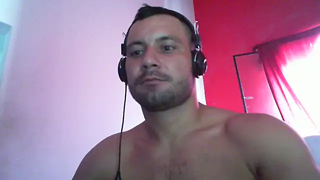 Snapshot of body_x29 chatting on 03.12.25 body x29 online show from 03.12.25