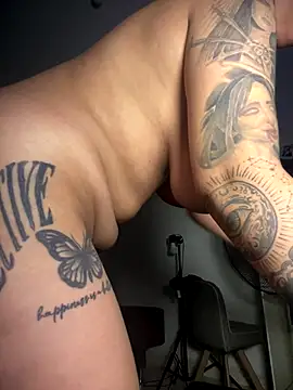 kiaraglam2 online show from 12.01.25