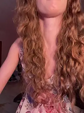 Snapshot of Weeissy chatting on 10.15.25 Weeissy online show from 10.15.25