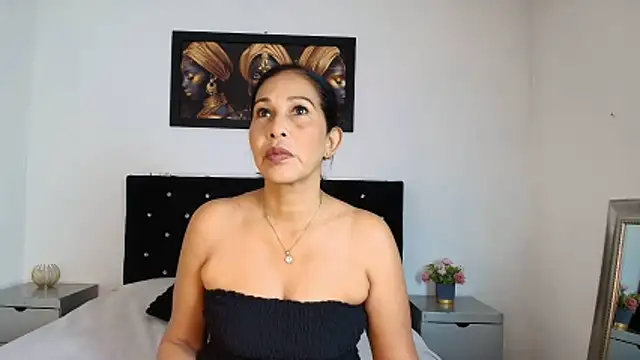 Snapshot of Shanon_mature chatting on 06.18.26 Shanon mature online show from 06.18.26