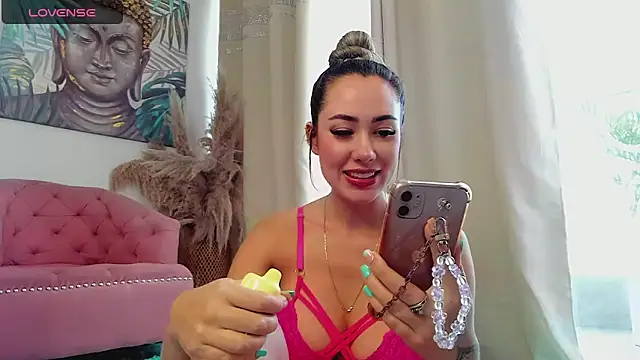 Snapshot of Stacy_Malibu1 chatting on 12.11.24 Stacy Malibu1 online show from 12.11.24