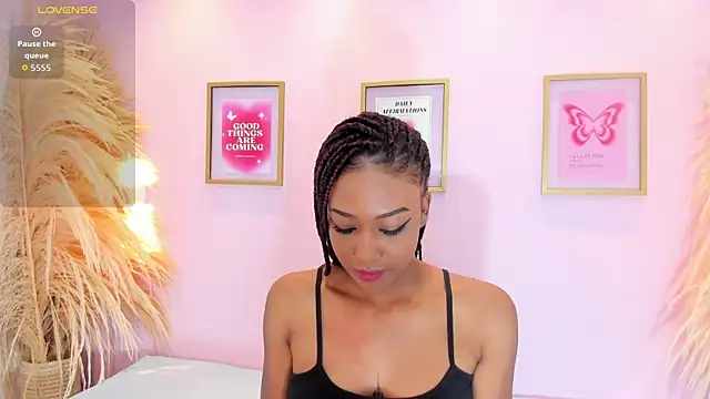 Snapshot of EmmySweett chatting on 10.03.25 EmmySweett online show from 10.03.25