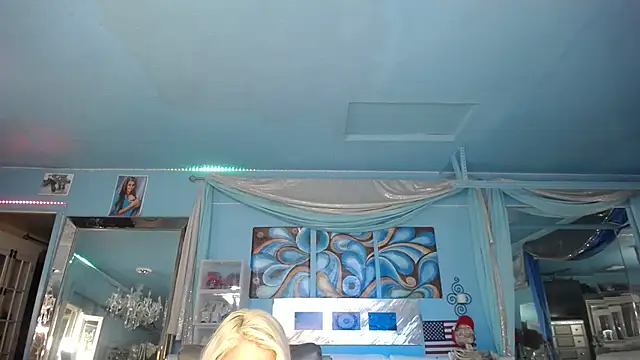 ADRIANNA FOX online show from 02.22.25