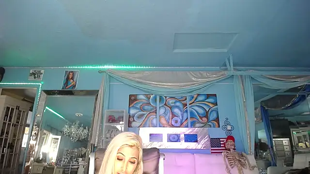 ADRIANNA FOX online show from 03.04.25