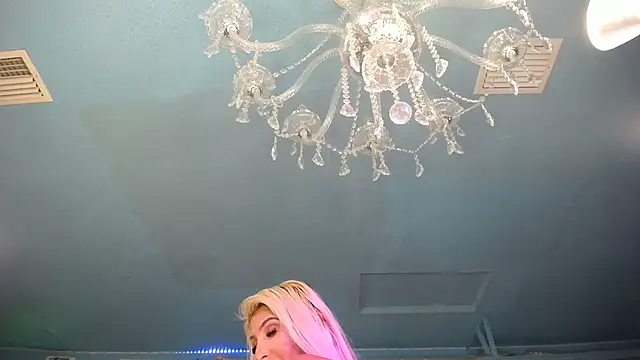 ADRIANNA FOX online show from 03.18.25