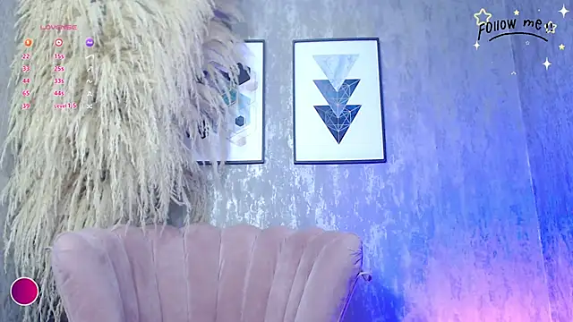 Snapshot of adara_le chatting on 02.16.25 adara le online show from 02.16.25