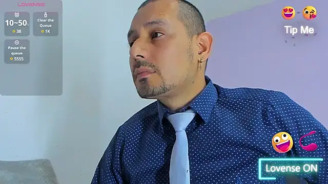 jhonyalzate2 online show from 12.10.24