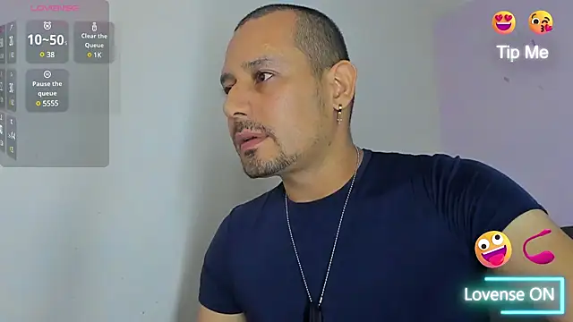 jhonyalzate2 online show from 12.10.24