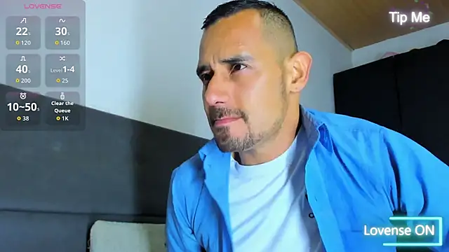 jhonyalzate2 online show from 10.15.25