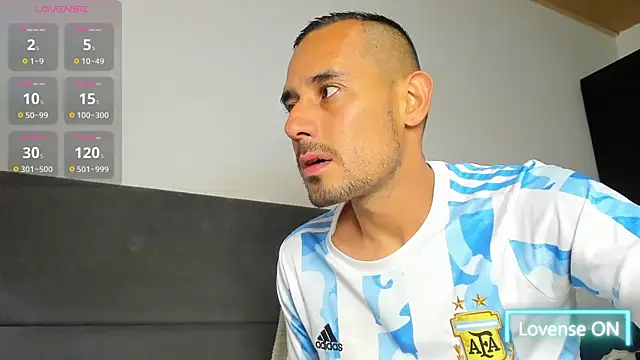 Snapshot of jhonyalzate2 chatting on 02.11.26 jhonyalzate2 online show from 02.11.26