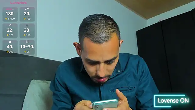 Snapshot of jhonyalzate2 chatting on 02.24.26 jhonyalzate2 online show from 02.24.26