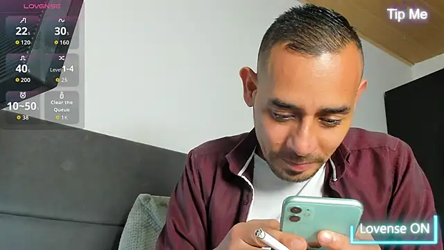 jhonyalzate2 online show from 04.21.26