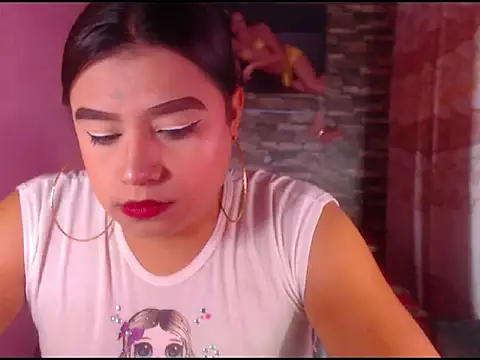 katrinawillff online show from 11.25.25