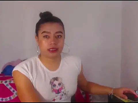 Snapshot of katrinawillff chatting on 07.07.26 katrinawillff online show from 07.07.26