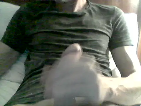 Snapshot of krisz75 chatting on 11.02.25 krisz75 online show from 11.02.25