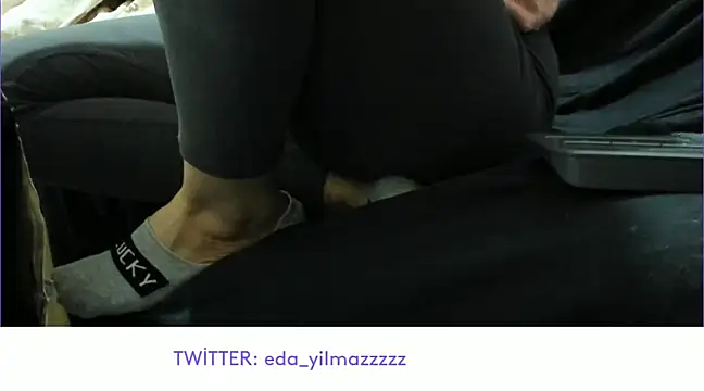 Snapshot of sexy_modelll chatting on 02.19.25 sexy modelll online show from 02.19.25