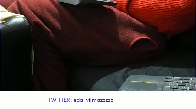 Snapshot of sexy_modelll chatting on 02.21.25 sexy modelll online show from 02.21.25