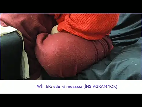 Snapshot of sexy_modelll chatting on 03.22.25 sexy modelll online show from 03.22.25