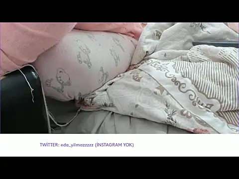 Snapshot of sexy_modelll chatting on 11.07.25 sexy modelll online show from 11.07.25