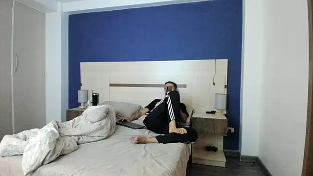 funcouple1985 online show from 03.06.25