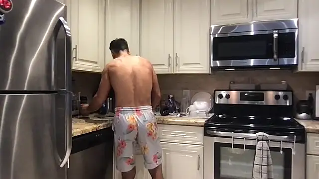 BigGuyMuscle online show from 09.26.25