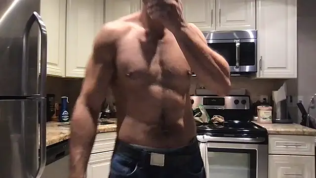 BigGuyMuscle online show from 11.18.25