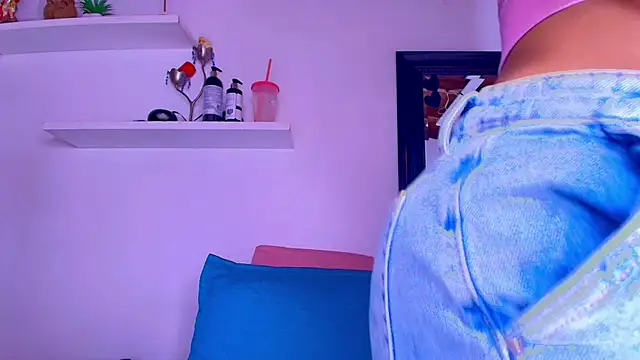 Snapshot of alexaa_walker chatting on 02.22.25 alexaa walker online show from 02.22.25