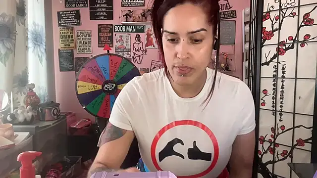 latinacubana online show from 02.23.25