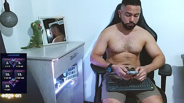 Snapshot of piter_berlin chatting on 01.25.25 piter berlin online show from 01.25.25