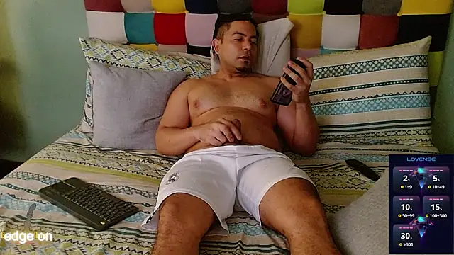 Snapshot of piter_berlin chatting on 04.14.26 piter berlin online show from 04.14.26