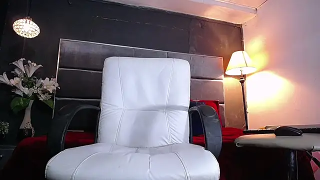 Snapshot of liam_howard chatting on 09.25.25 liam howard online show from 09.25.25