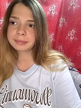 Snapshot of Zuli_Kiska chatting on 06.22.26 Zuli Kiska online show from 06.22.26