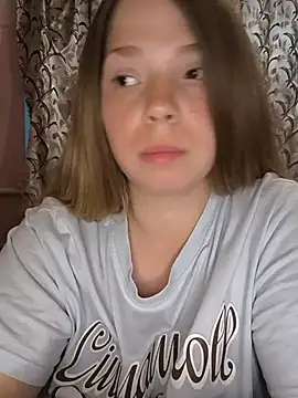 Snapshot of Zuli_Kiska chatting on 07.18.26 Zuli Kiska online show from 07.18.26