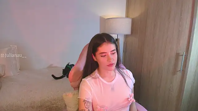 iriswest  online show from 11.08.25