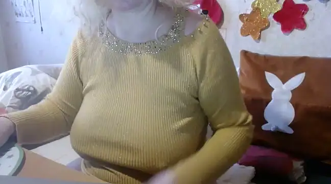 QueenLana online show from 01.06.25