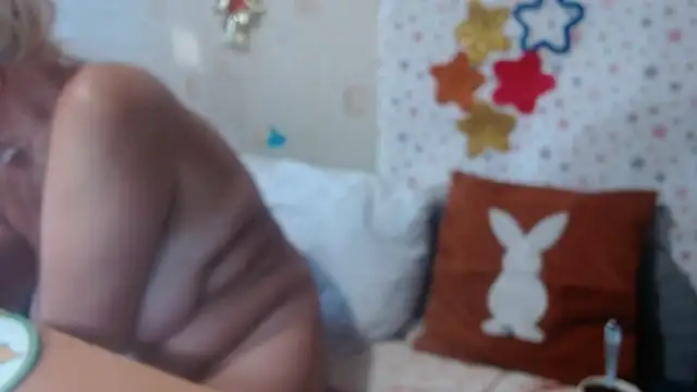 Snapshot of QueenLana chatting on 10.03.25 QueenLana online show from 10.03.25