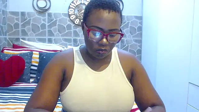 Snapshot of THREEHOLESPLEASURE99 chatting on 03.10.25 THREEHOLESPLEASURE99 online show from 03.10.25