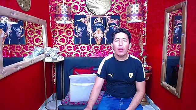 Snapshot of shannentrans chatting on 02.26.25 shannentrans online show from 02.26.25