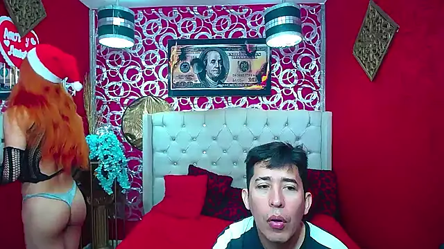 Snapshot of shannentrans chatting on 12.22.25 shannentrans online show from 12.22.25