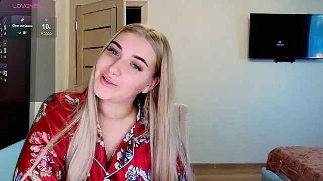 Snapshot of Adr1ana_ chatting on 10.17.25 Adr1ana online show from 10.17.25