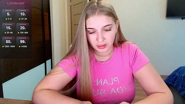 Snapshot of Adr1ana_ chatting on 11.07.25 Adr1ana online show from 11.07.25